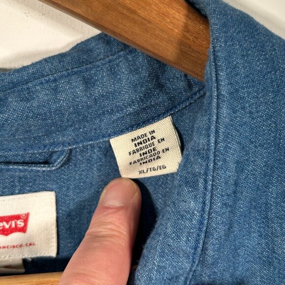 Levi's denim Barstow shirt with embroidery - Picture 3 of 8